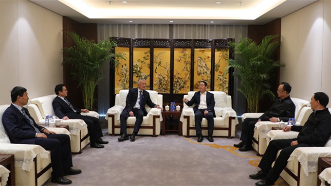 金控集團與集團公司開展業務交流