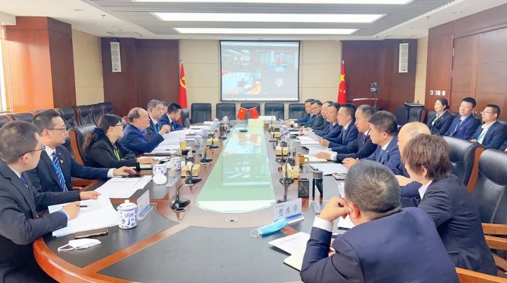 石培文董事長一行赴投資集團、開發建設公司調研指導工作